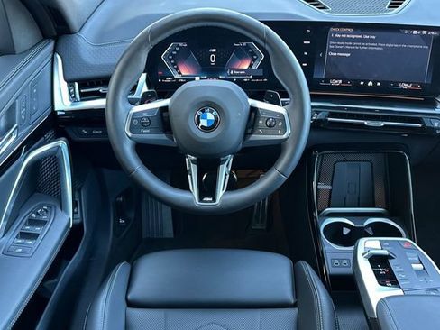 Used 2025 BMW X2 xDrive28i w/ M Sport Package AWD/4WD image 16