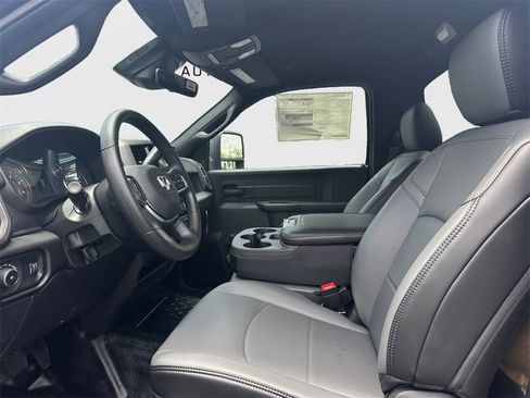 New 2025 RAM 4500 Tradesman image 22