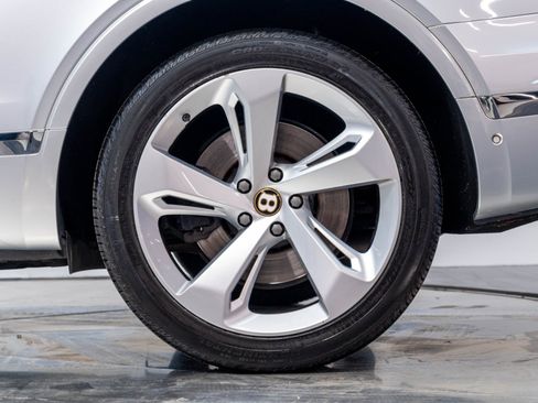 Used 2020 Bentley Bentayga AWD/4WD image 51
