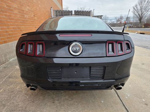 Used 2014 Ford Mustang GT image 9