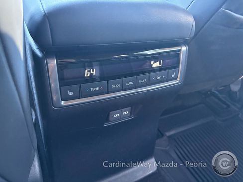 Used 2025 Lexus GX 550 w/ Accessory Package (31) image 30