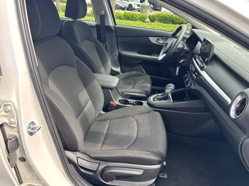 Used 2024 Kia Forte LXS FWD image 39