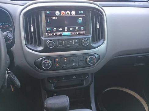 Used 2016 Chevrolet Colorado LT w/ LT Convenience Package RWD image 14