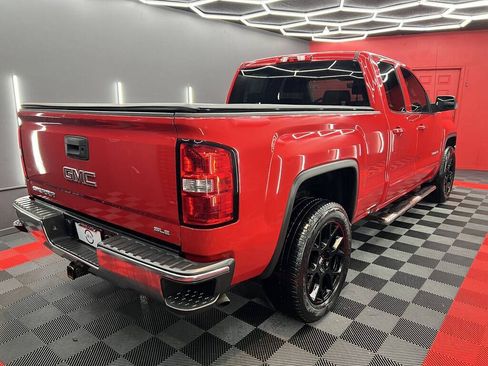 Used 2017 GMC Sierra 1500 SLE w/ SLE Value Package AWD/4WD image 4