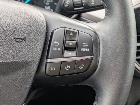 Used 2022 Ford Escape SE w/ SE Sport Appearance Package image 26