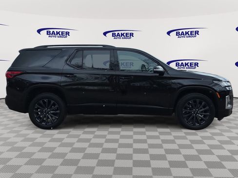 Used 2023 Chevrolet Traverse RS w/ LPO, Floor Liner Package FWD image 4