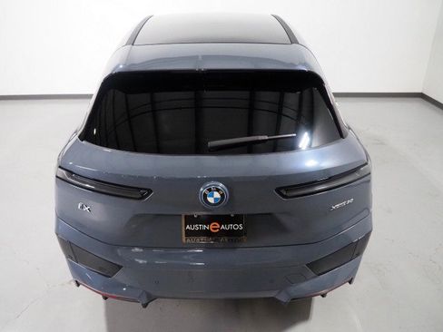 Used 2024 BMW iX xDrive50 w/ Sport Package AWD/4WD image 7