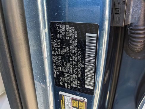 Certified 2025 Kia Sorento EX image 41