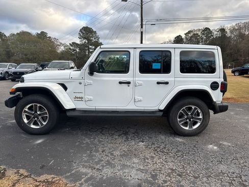 Used 2020 Jeep Wrangler Unlimited Sahara image 2