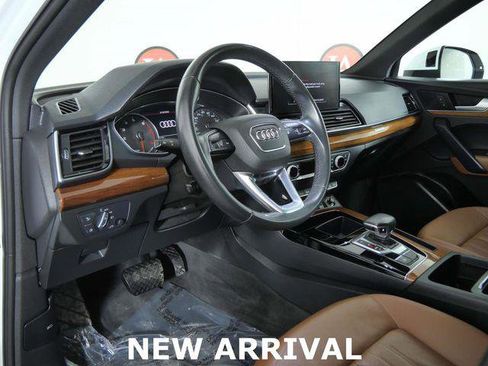 Used 2021 Audi Q5 2.0T Premium w/ Convenience Package image 16