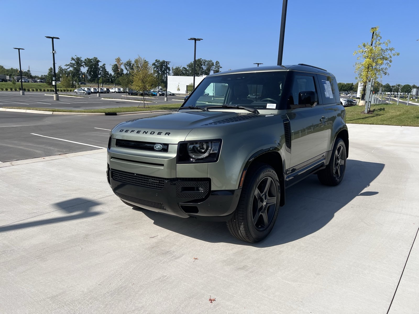 Used 2023 Land Rover Defender 90 X-Dynamic SE AWD/4WD image 4