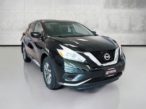 Used 2017 Nissan Murano S image 3