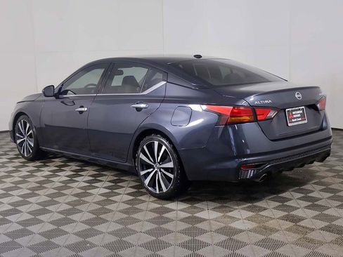Used 2019 Nissan Altima 2.5 Platinum image 11