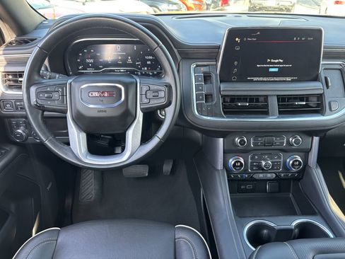 Used 2024 GMC Yukon SLT image 10