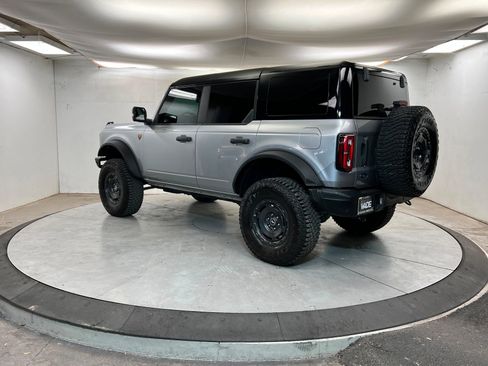 Used 2024 Ford Bronco Badlands image 3