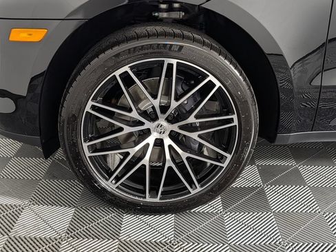 New 2026 Porsche Macan AWD/4WD image 11