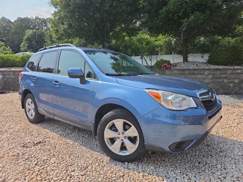 Used 2015 Subaru Forester 2.5i Premium w/ All-Weather Package AWD/4WD image 31