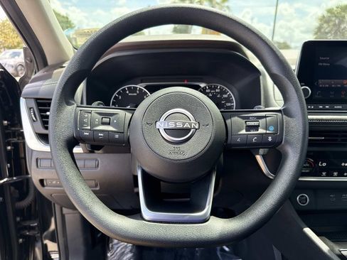 Certified 2023 Nissan Rogue SV FWD image 27