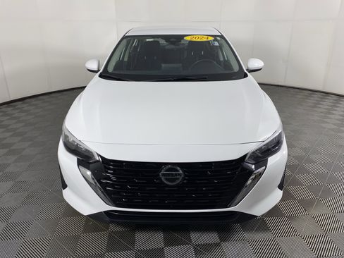 Used 2024 Nissan Sentra SV image 11