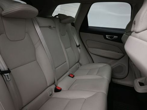 Used 2023 Volvo XC60 B5 Plus w/ Protection Package Premier image 12