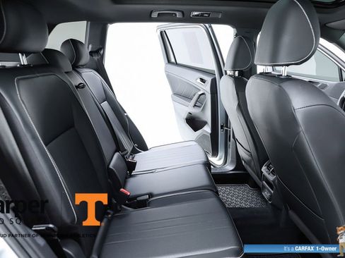 Used 2023 Volkswagen Tiguan SE R-Line image 37