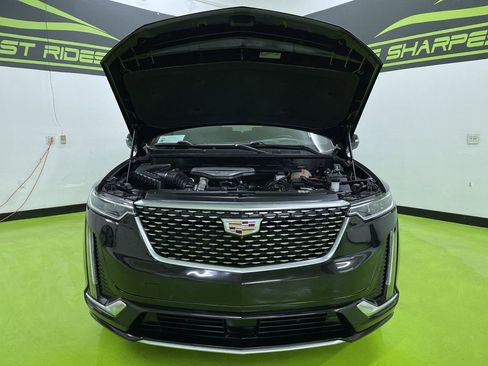 Used 2022 Cadillac XT6 Premium Luxury w/ Platinum Package image 4