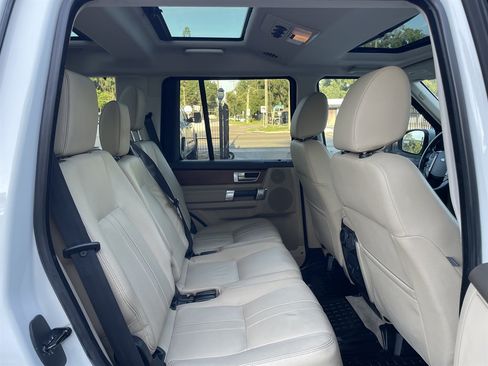 Used 2016 Land Rover LR4 HSE AWD/4WD image 25
