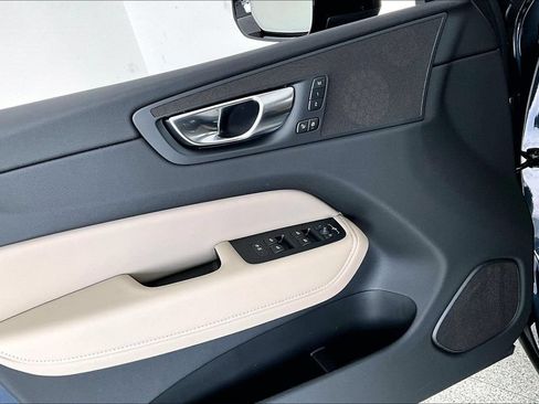 New 2026 Volvo XC60 B5 Plus w/ Protection Package Premier AWD/4WD image 18
