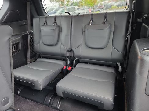 Used 2021 Lexus GX 460 Premium w/ Accessory Package AWD/4WD image 28