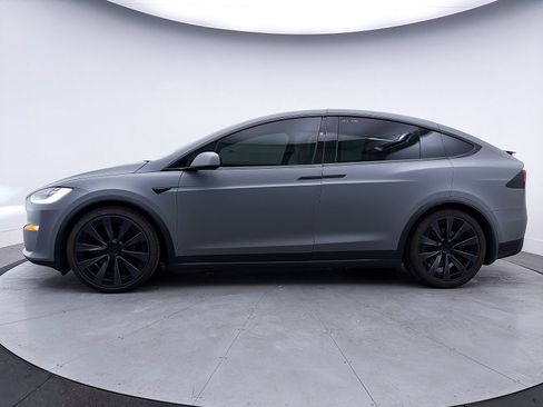 Used 2022 Tesla Model X image 36