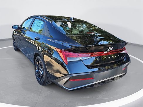New 2026 Hyundai Elantra Sport image 7