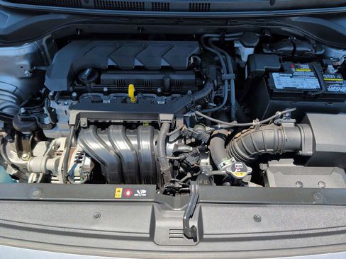 Used 2021 Hyundai Accent SE FWD image 16