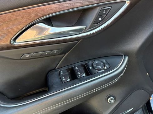 Used 2022 Buick Envision Avenir w/ Premium Seat Package AWD/4WD image 27