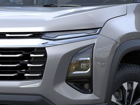 New 2027 Chevrolet Equinox LT w/ Safety and Technology Package FWD image 10