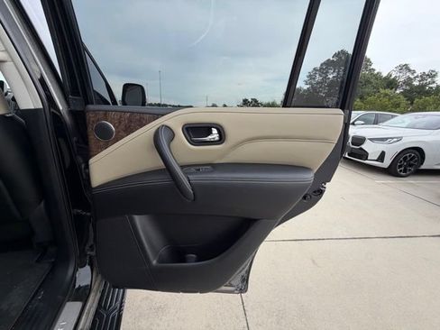 Used 2023 INFINITI QX80 Premium Select w/ Cargo Package AWD/4WD image 39