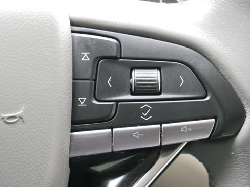 Certified 2022 Cadillac XT6 Premium Luxury w/ Technology Package image 26