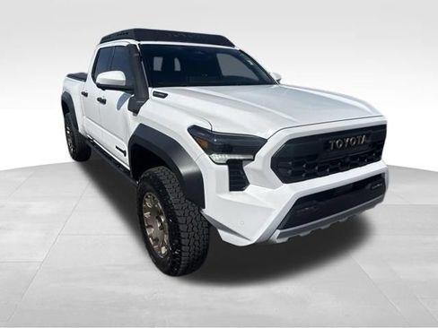 Used 2026 Toyota Tacoma 4x4 Double Cab Hybrid image 7