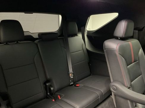 Certified 2024 Chevrolet Traverse RS image 33