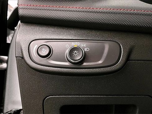 Used 2025 Chevrolet TrailBlazer RS w/ Convenience Package image 29