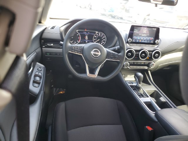 Certified 2025 Nissan Sentra SV FWD image 10