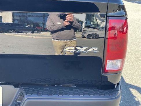 Used 2024 RAM 1500 Classic SLT image 11