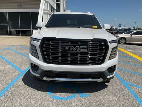 Used 2025 GMC Yukon Denali Ultimate image 2