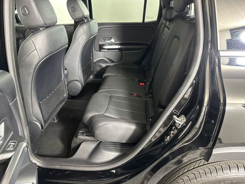 Used 2023 Mercedes-Benz GLB 250 image 23