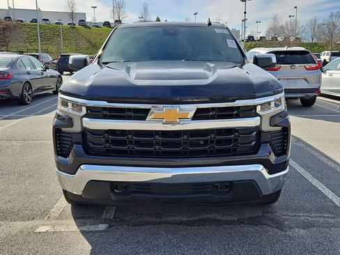 Used 2022 Chevrolet Silverado 1500 LT image 3