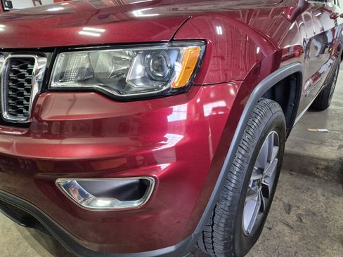 Used 2020 Jeep Grand Cherokee Laredo w/ 18" Wheel & 8.4" Radio Group AWD/4WD image 18