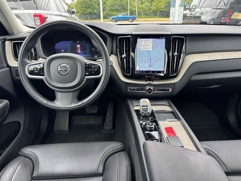 Used 2022 Volvo XC60 B6 Inscription w/ Advanced Package AWD/4WD image 13
