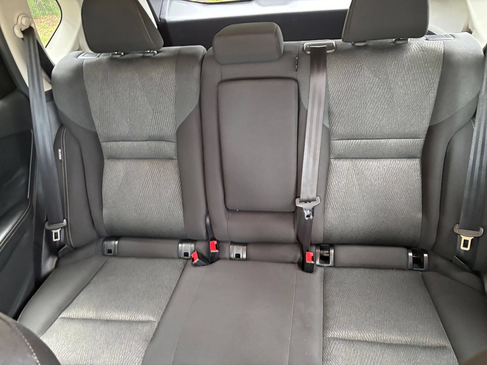 Used 2025 Nissan Rogue SV FWD image 39