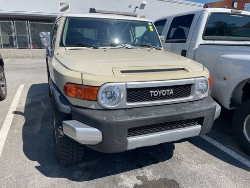 Used 2008 Toyota FJ Cruiser 4WD image 1