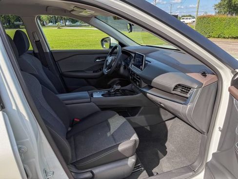 Used 2023 Nissan Rogue SV FWD image 21