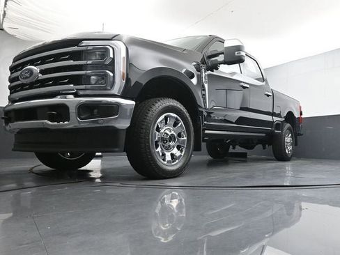 Certified 2025 Ford F350 Lariat w/ Lariat Ultimate Package AWD/4WD image 33